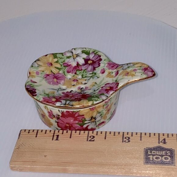 Vintage Floral Tea Strainer Porcelain 2 Piece Set with Gold Accents - Picture 9 of 10